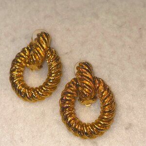 Earrings 1.5 Inches Anne Klein AK Vintage VTG Brushed Gold Tone Chunky